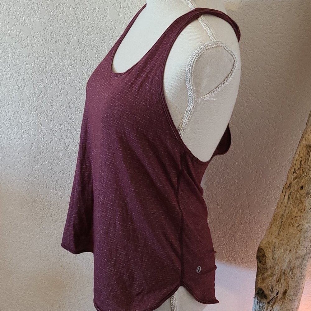 Lululemon tank - Picture 2 of 6